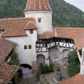 Blick in den Innenhof des Schlosses von Bran